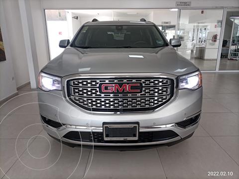 foto GMC Acadia Denali usado (2017) color Plata Dorado precio $537,998