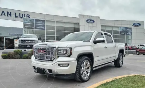 GMC Sierra Denali DVD usado (2018) color Blanco precio $699,000