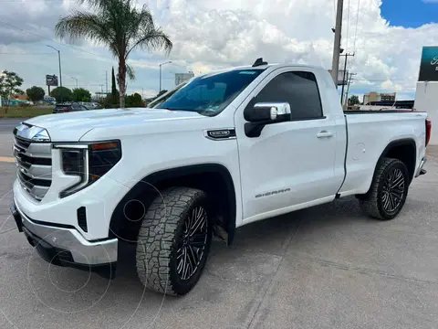 GMC Sierra Cabina Regular usado (2024) color Blanco financiado en mensualidades(enganche $195,338 mensualidades desde $19,262)