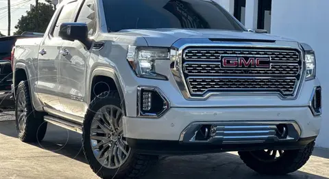 GMC Sierra Denali usado (2019) color Blanco financiado en mensualidades(enganche $241,560 mensualidades desde $24,723)