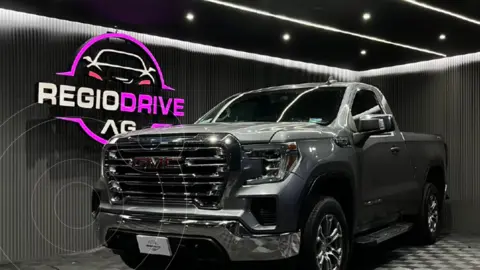 GMC Sierra Regular 4x4 usado (2019) color Plata precio $47,000