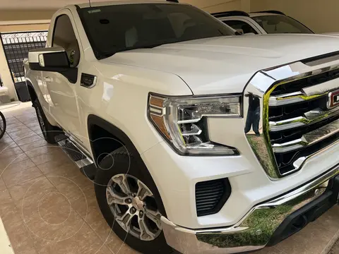 GMC Sierra Cabina Regular 4x4 usado (2021) color Plata precio $750,000