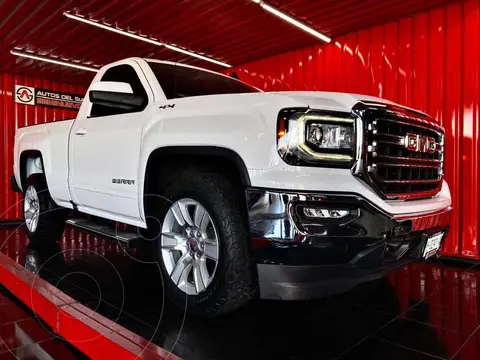 GMC Sierra Cabina Regular SLE 4x4 usado (2018) color Blanco precio $549,000