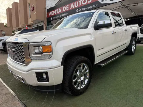 GMC Sierra Denali usado (2014) color Blanco precio $439,999