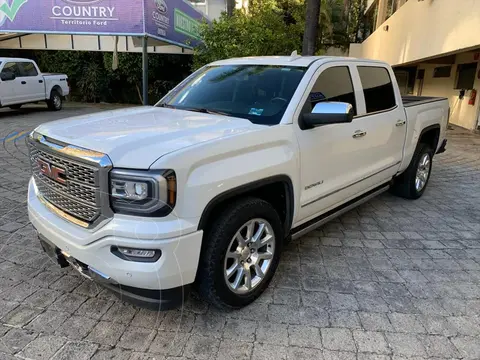 GMC Sierra Denali DVD usado (2016) color Blanco precio $689,000