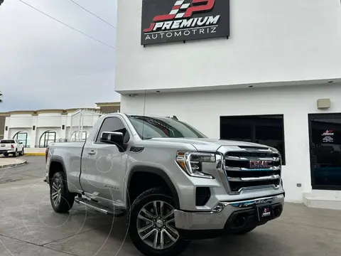 GMC Sierra Cabina Regular usado (2021) color Plata Metalico precio $848,000