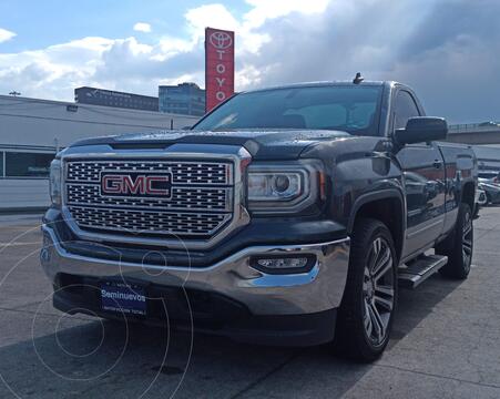foto GMC Sierra Cabina Regular SLE 4x4 usado (2018) color Gris Tormenta precio $739,000