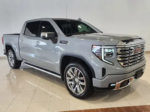 GMC Sierra Denali usado (2025) color Gris precio $1,379,000