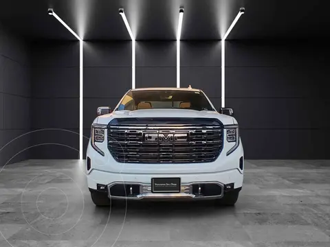 GMC Sierra Denali Ultimate usado (2026) color Blanco financiado en mensualidades(enganche $409,920 mensualidades desde $46,726)