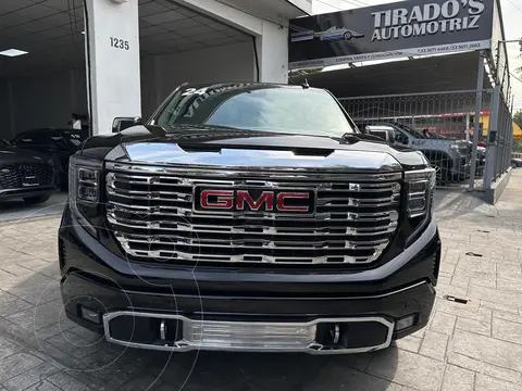 GMC Sierra Denali usado (2024) color Negro precio $1,549,000