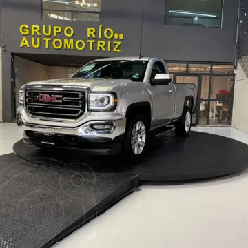 GMC Sierra Cabina Regular SLE 4x4 usado (2016) color plateado precio $475,000