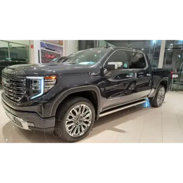 GMC Sierra Denali DVD usado (2016) color Negro precio $750,000