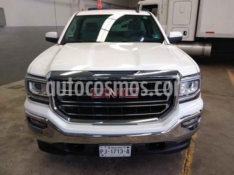 foto GMC Sierra Cabina Regular SLE 4x4 usado (2016) color Blanco precio $494,900