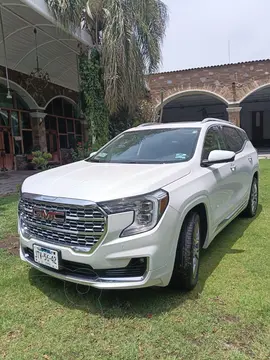 GMC Terrain Denali usado (2023) color Blanco precio $750,000