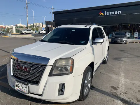 GMC Terrain Denali usado (2014) color Blanco precio $215,000