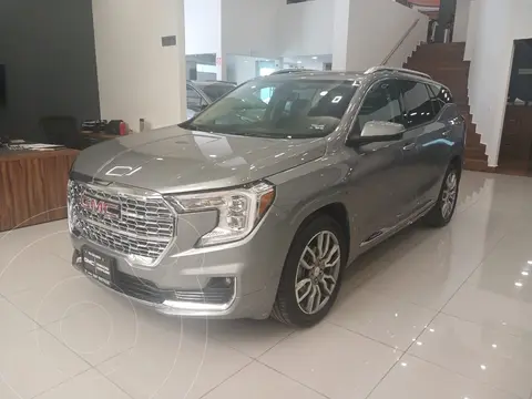 GMC Terrain Denali usado (2024) color Gris precio $690,000
