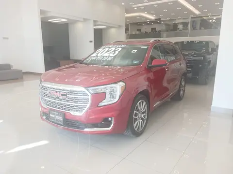 GMC Terrain Denali usado (2023) color Rojo Cobrizo precio $625,000