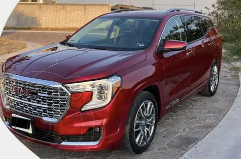 GMC Terrain Denali usado (2024) color Rojo Tinto precio $550,000