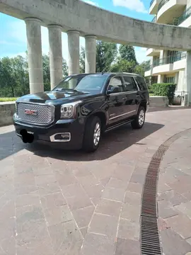 GMC Yukon Denali 8 Vel AWD usado (2015) color Negro precio $550,000