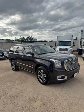 GMC Yukon Denali 8 Vel AWD usado (2015) color Negro precio $340,000