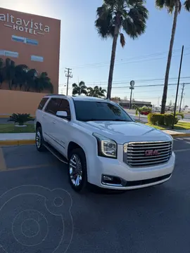 GMC Yukon Paq B SLT usado (2018) color Crema precio $395,000