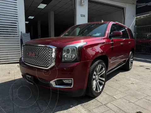 GMC Yukon Denali 8 Vel AWD usado (2017) color Rojo Tinto precio $599,900