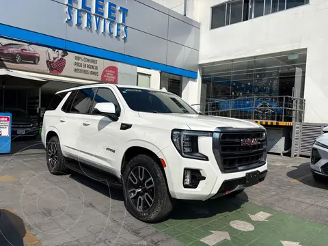 GMC Yukon AT4 usado (2023) color Blanco financiado en mensualidades(enganche $409,275 mensualidades desde $27,269)