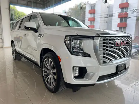 GMC Yukon Denali XL usado (2022) color Blanco precio $1,648,000