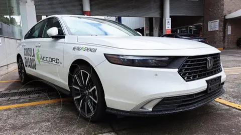 Honda Accord Hybrid Touring usado (2024) color Blanco precio $895,900