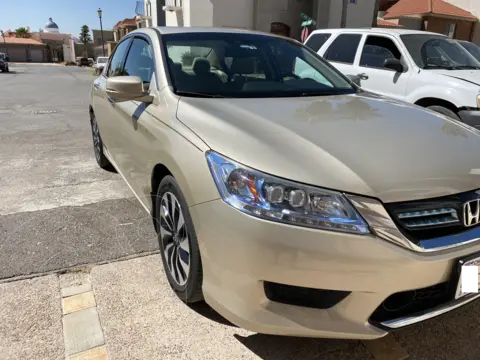 Honda Accord Hybrid Touring usado (2015) color Bronce precio $219,000