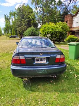 foto Honda Accord 2.3 EX usado (1998) color Verde Oliva precio $250.000