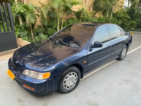 Honda Accord 2.2L usado (1995) color Azul precio $17.000.000