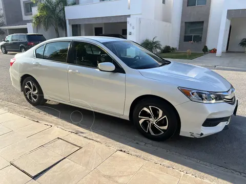 Honda Accord LX usado (2017) color Blanco precio $235,000