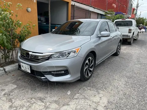 Honda Accord EXL Navi usado (2017) color Plata precio $280,000