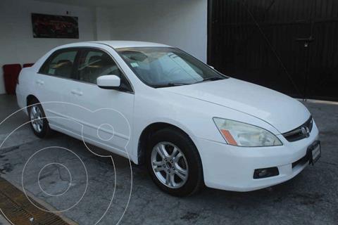 foto Honda Accord EX 3.0L V6 usado (2007) color Blanco precio $119,000