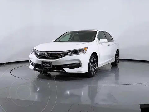 Honda Accord LX 2.4L usado (2017) color Blanco precio $359,999