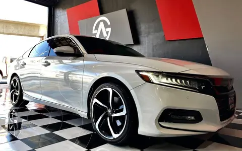 Honda Accord Touring usado (2019) color Blanco precio $379,000