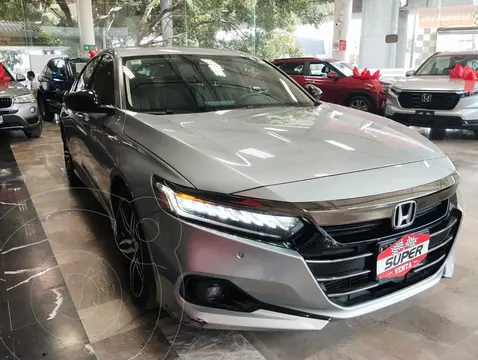 Honda Accord Touring usado (2022) color plateado precio $589,000