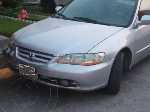 Honda Accord EX 2.3L usado (2002) color Plata precio $35,000