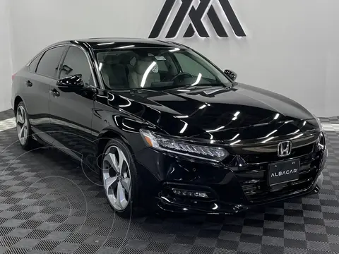 Honda Accord Touring usado (2018) color Negro precio $379,900