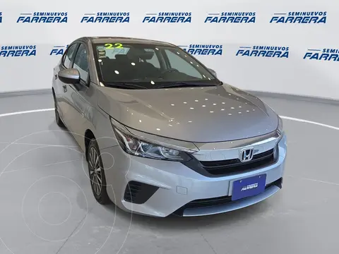 Honda City Uniq usado (2022) color plateado precio $280,000