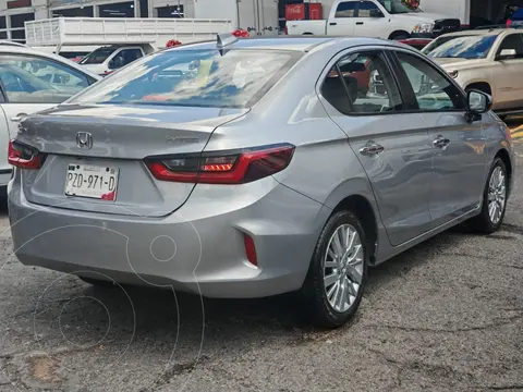 Honda City Touring usado (2022) color plateado precio $308,000