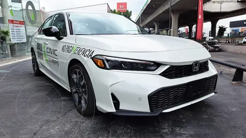 Honda Civic Hybrid Touring usado (2025) color Blanco financiado en mensualidades(enganche $288,378 mensualidades desde $12,133)