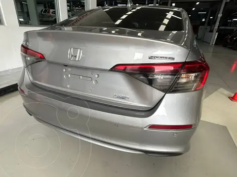 Honda Civic Hybrid Touring usado (2024) color Plata Lunar precio $530,000