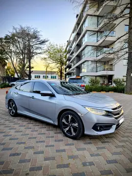 Honda Civic 1.5 EXT Aut usado (2017) color Plata precio u$s17.000