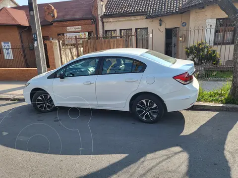 Honda Civic  1.8 EXL Aut usado (2016) color Blanco precio $10.000.000