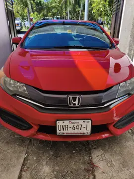 Honda Civic Coupe EX 1.8L usado (2014) color Rojo Vivo precio $170,000