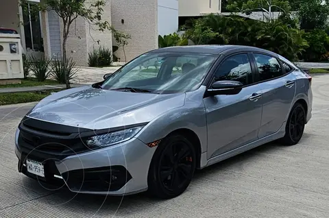 Honda Civic Touring Aut usado (2018) color Plata precio $300,000