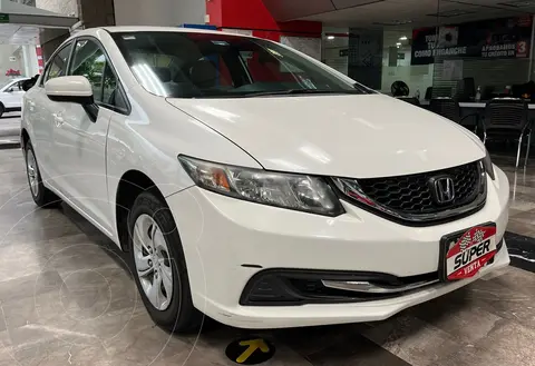 Honda Civic LX 1.8L Aut usado (2014) color Blanco precio $245,000