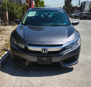 Honda Civic LX 1.8L usado (2017) color Gris precio u$s9,500